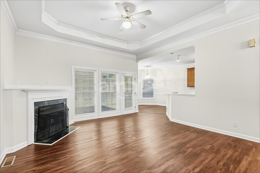 Building Photo - 4700 Greenfield Way Dr