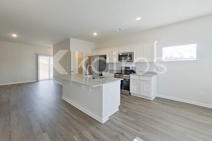 Building Photo - 2253 Banyon Cir