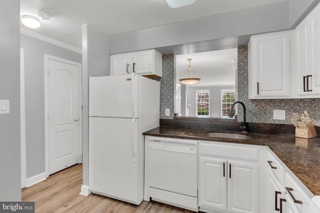 Building Photo - 3829 Chesterwood Dr