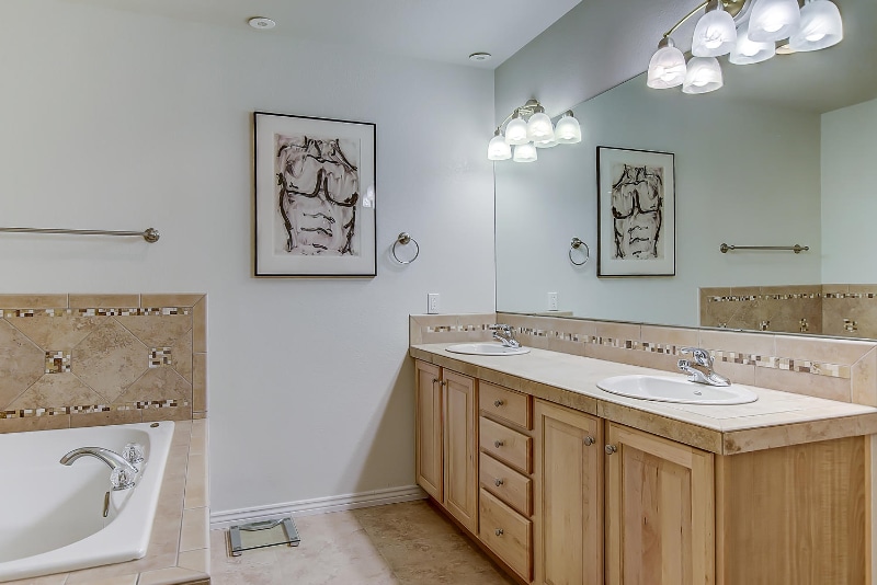 Building Photo - 440 Laramie Blvd