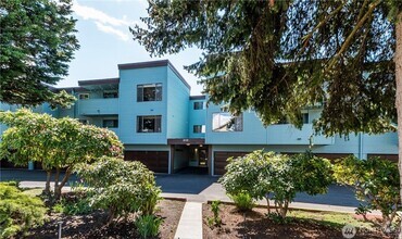 Building Photo - Burien condo - 2 bed 1.25 bath with W/S/G ...