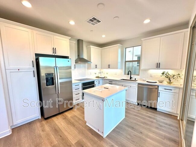 Building Photo - 26898 Rubicon Rd