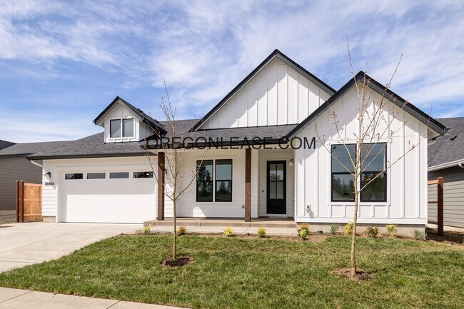 Building Photo - Gorgeous New Construction in Brand New Ven...