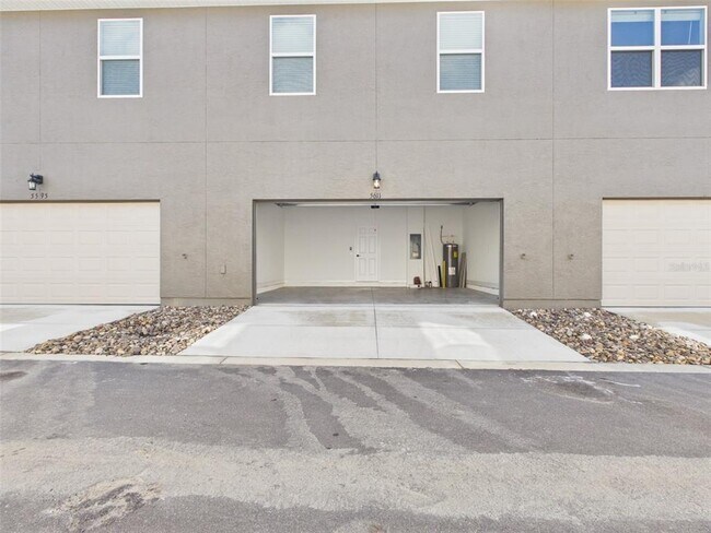 Building Photo - 5611 SW 72nd Ct