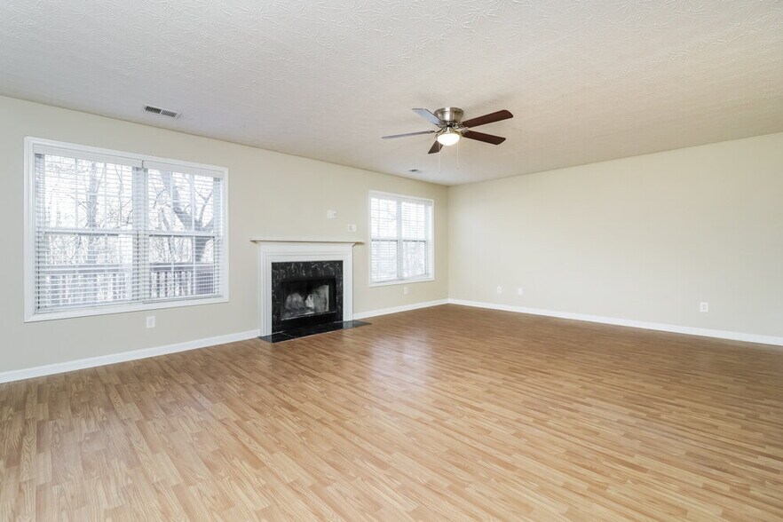 Building Photo - 300 Kentshire Pl NW