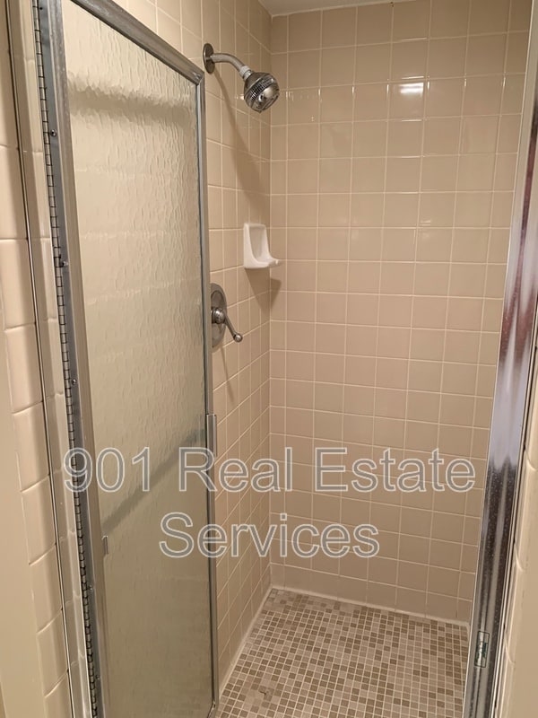 Building Photo - 200 Wagner St