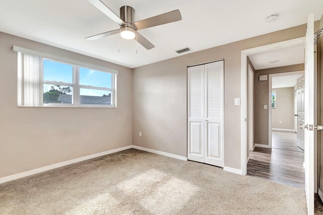 Building Photo - 7611 Spirea Dr