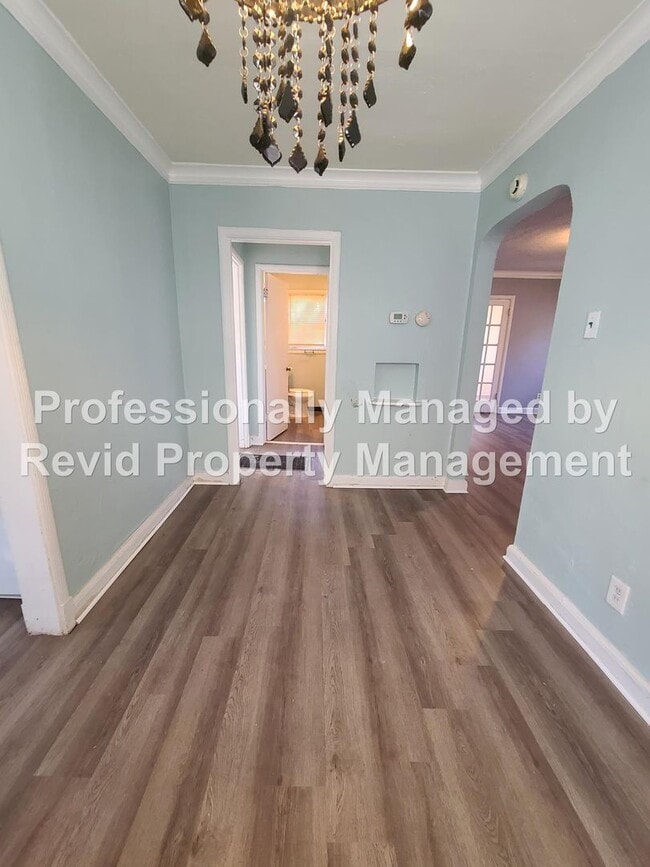 Building Photo - 1535 Jackson Ave