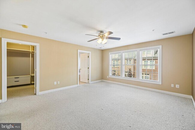 Building Photo - 7979 Vigne Ct