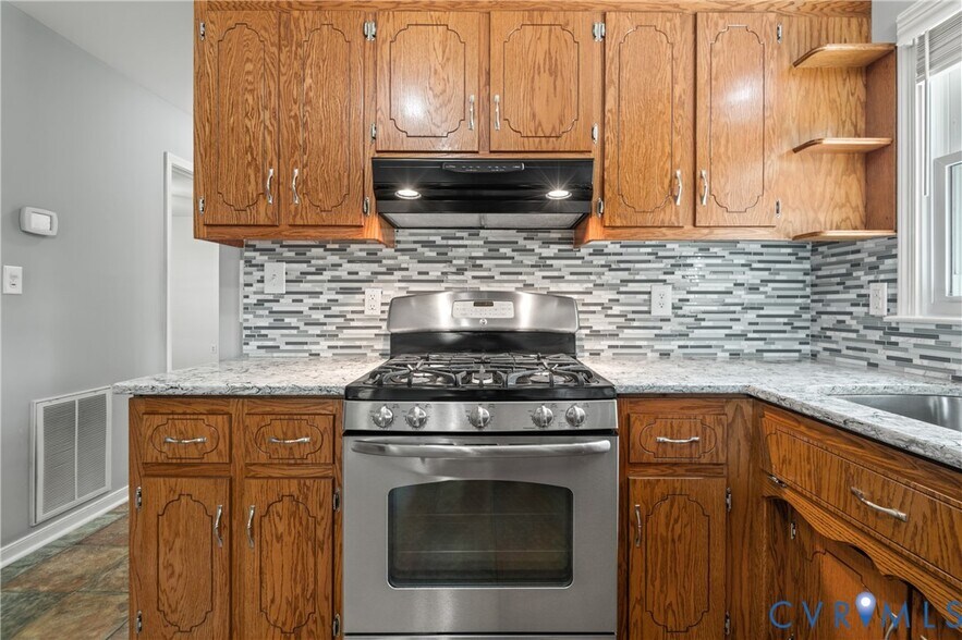 Building Photo - 7156 Birchwood Cir