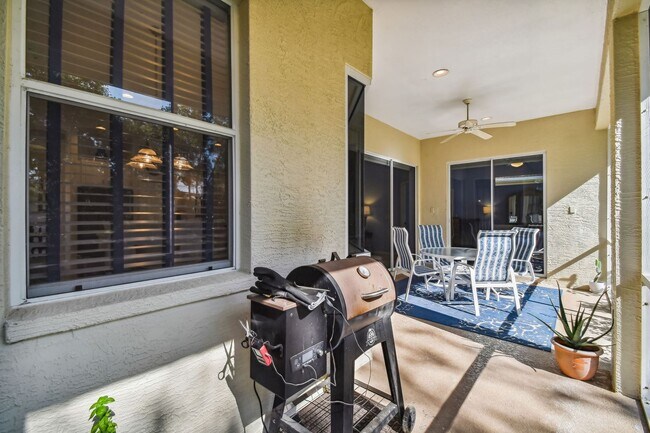 Building Photo - 3 Bed, 2 Bath Single Family Home in Sarasota