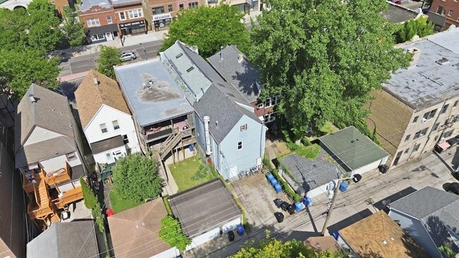 Building Photo - 4541 N Western Ave