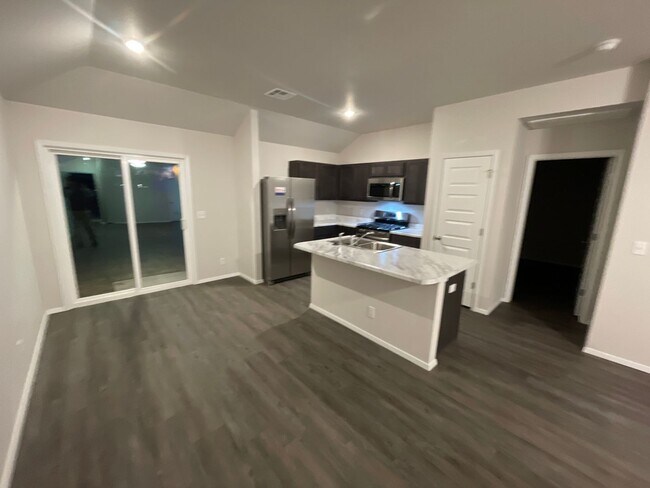 Building Photo - *Zero Regrets with Free Rent + Amazon Cash* Three Bedroom | Two Bath Home in Robinson Ranch