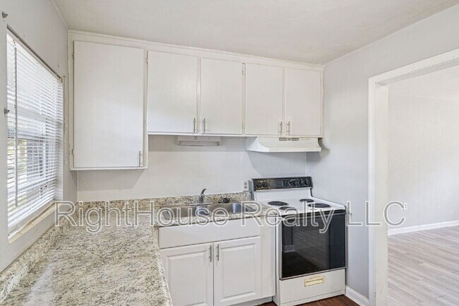 Building Photo - 420 Euclid Ave