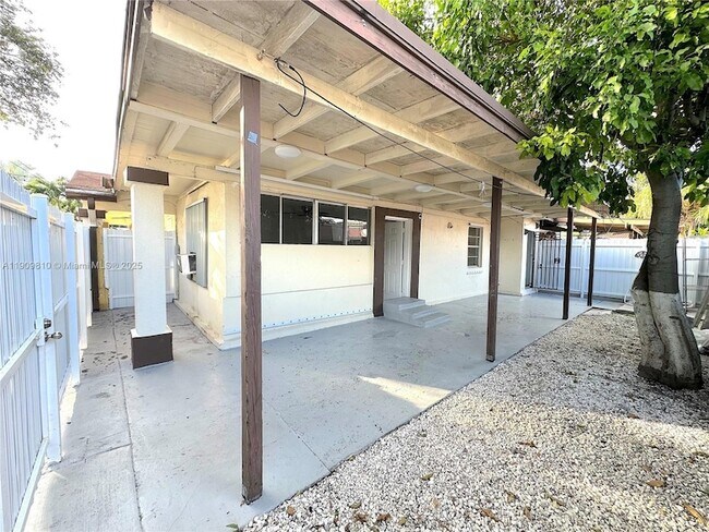 Primary Photo - 4763 NW 3rd St