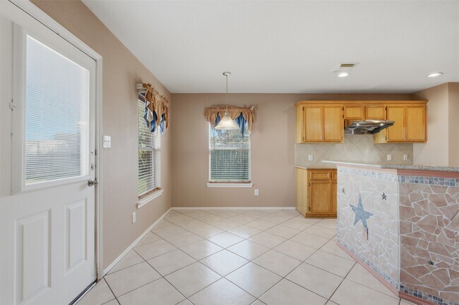 Building Photo - 26038 Palmdale Estate Dr