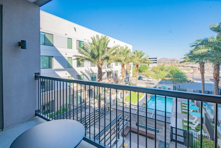 Building Photo - 701 W Rio Salado Pkwy