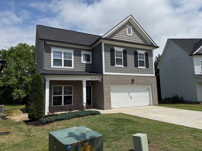 Building Photo - Ooltewah Gem! 3BR Home with Pool + Walking Trails