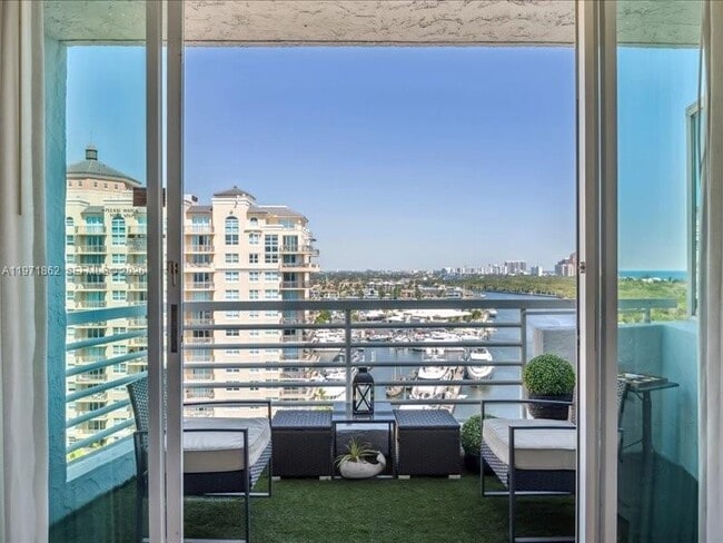 Building Photo - 2670 E Sunrise Blvd