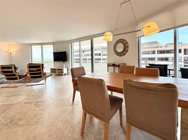 Building Photo - 5161 Collins Ave