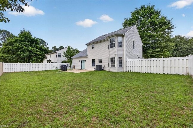 Building Photo - 1428 Gust Ln
