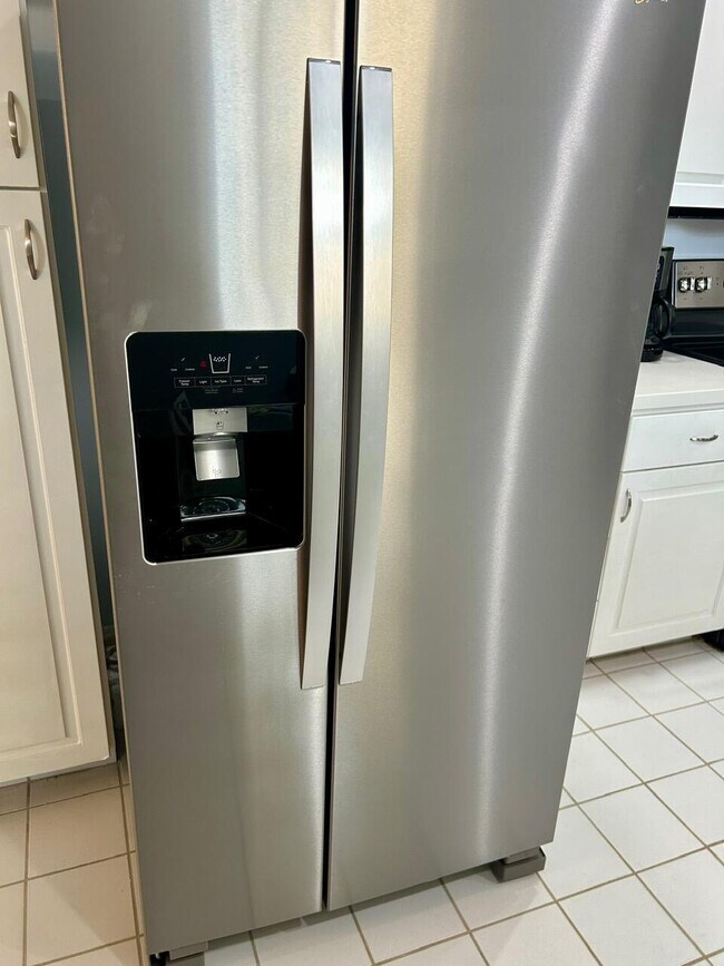 Building Photo - 1 SE Turtle Creek Dr