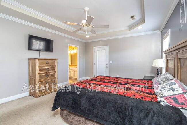 Building Photo - 306 White Cap Ln