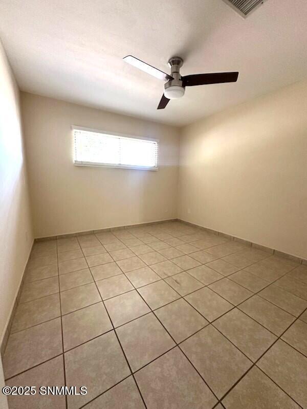 Building Photo - 1825 Anderson Dr