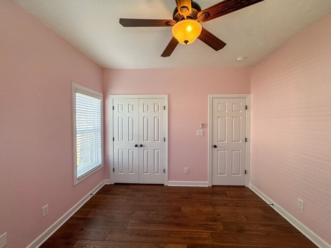Building Photo - Beautiful 4 Bed, 2 Bath Home in Jack Britt
