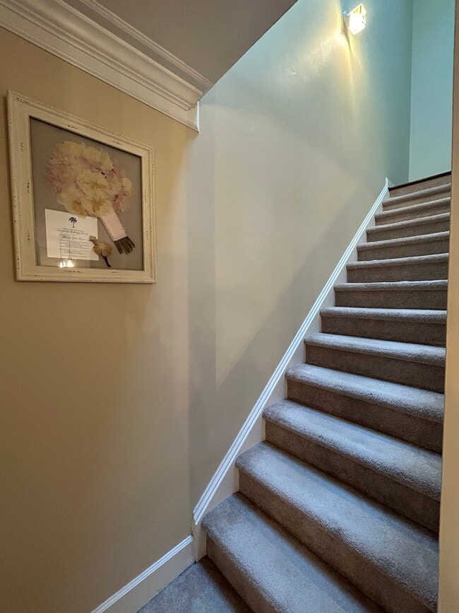 Building Photo - 1467 Monroe Dr NE