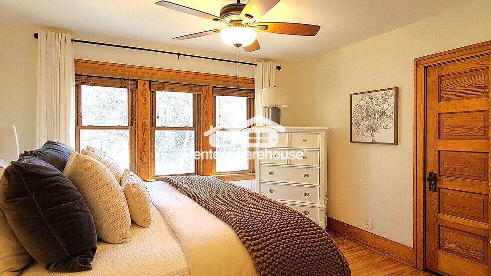 Building Photo - 421 Locust St