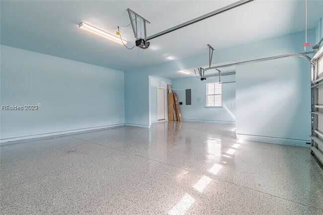 Building Photo - 1068 S Innovation Dr