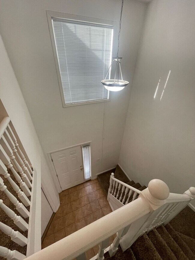 Building Photo - 143 S Spring View Dr