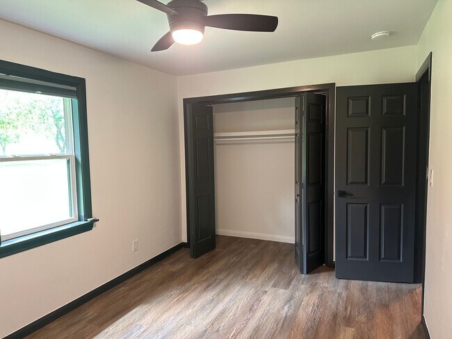 Building Photo - Welcome to country living with a fresh, modern twist.