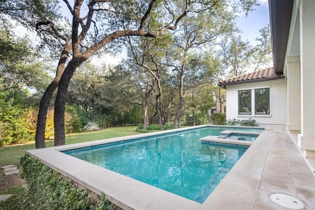 Building Photo - 4720 Rockcliff Rd