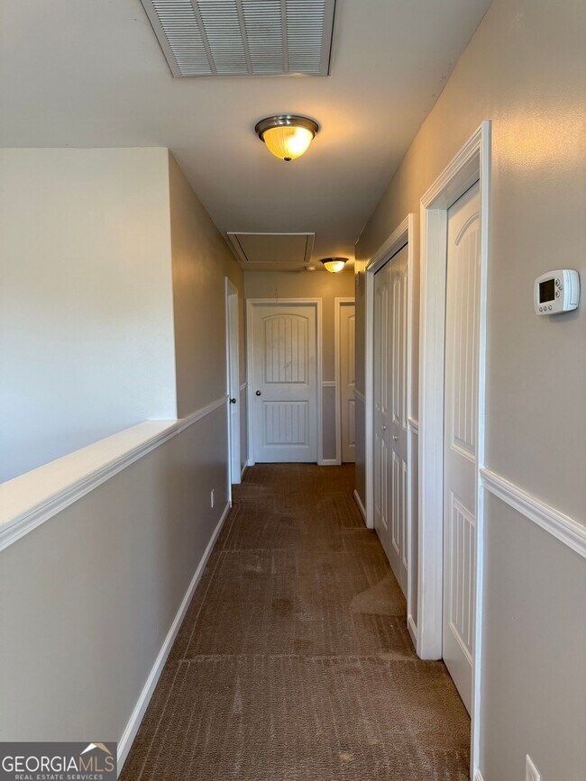 Building Photo - 122 Brooklet Cir
