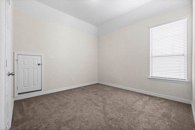 Building Photo - 2665 Granite River Ln