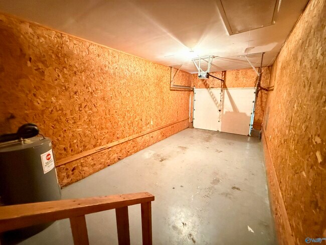 Building Photo - 105 Oakwood Meadows Dr