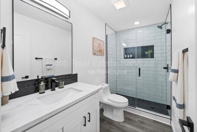 Building Photo - 5116 69th St