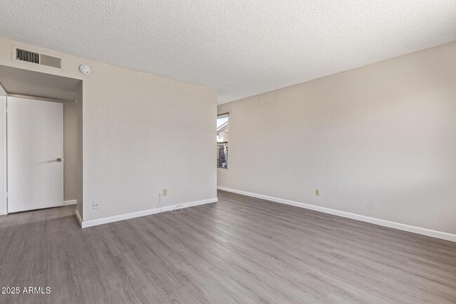 Building Photo - 7342 W Minnezona Ave
