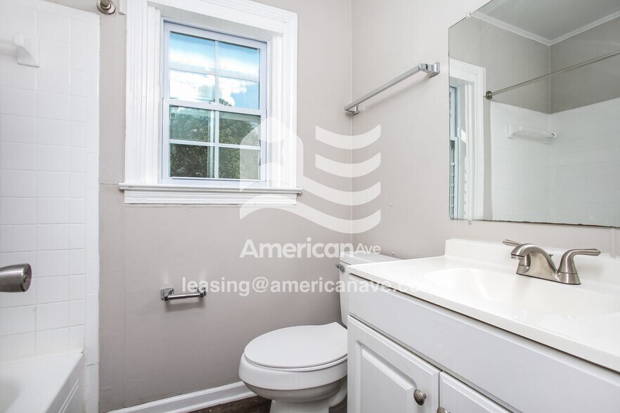 Building Photo - 4633 Corbett St