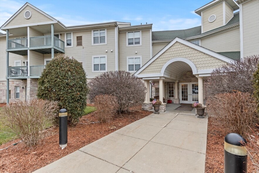 Savanna Ridge 18400 W IL Route 120 Grayslake IL 60030 Apartment Finder