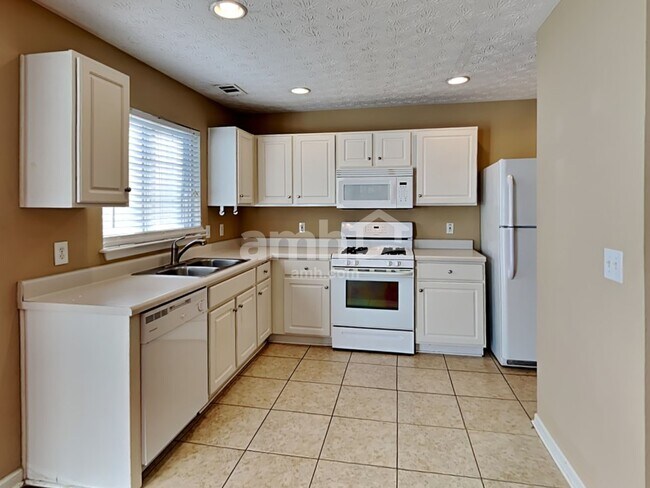 Building Photo - 606 Windcroft Cir NW