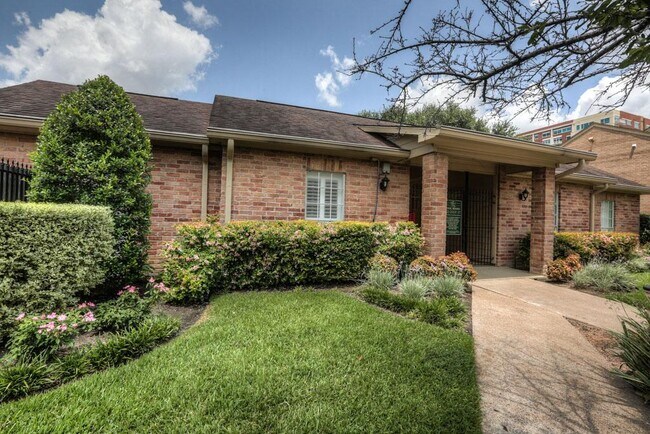 Building Photo - 1043 Memorial Village Dr