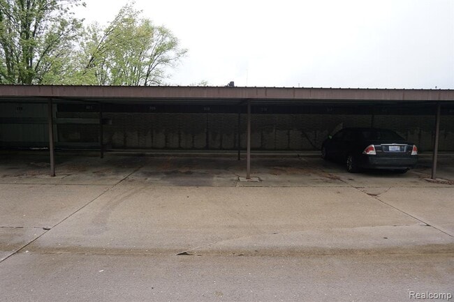Building Photo - 35431 Hickory Woods Dr