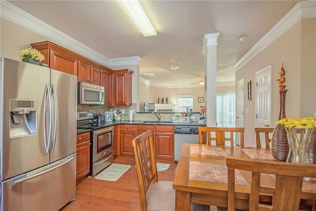 Building Photo - 2218 Landing Walk Dr