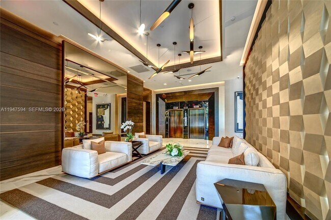 Building Photo - 301 Altara Ave