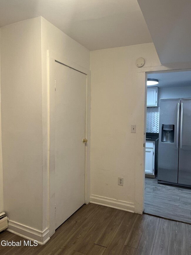 Building Photo - 9 St Joseph's Terrace