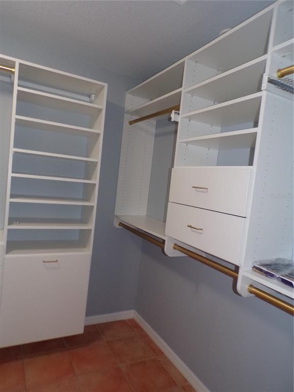 Building Photo - 270 Belaire Ct