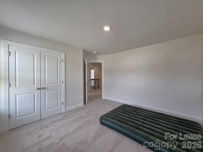 Building Photo - 2216 Skybrook Oaks Dr